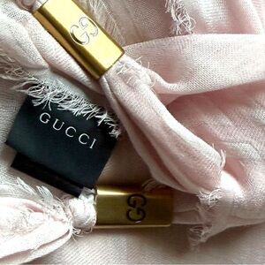 🆓 Shipping Authentic GUCCI Light Pink Frayed GG Motif Scarf with GG Barrel Beads